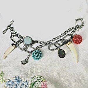 Vintage Lucky Brand Charm Bracelet Safari Tooth Giraffe Gold Tone